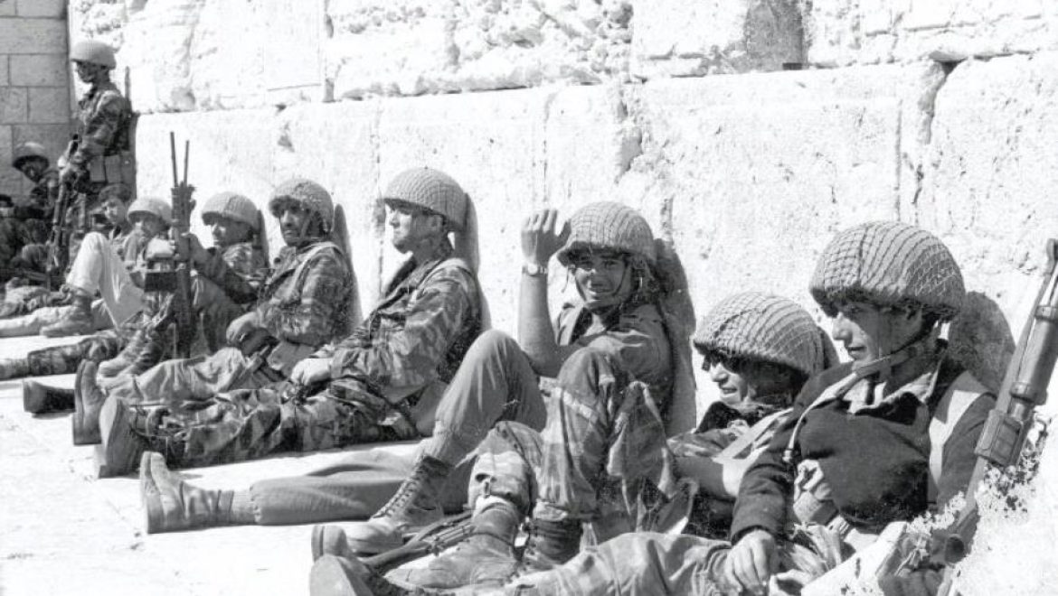 The Battles of the Paratroopers in the Six Day War